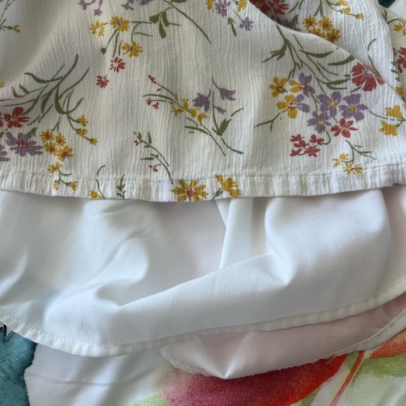 Floral pants - Picture 3 of 9